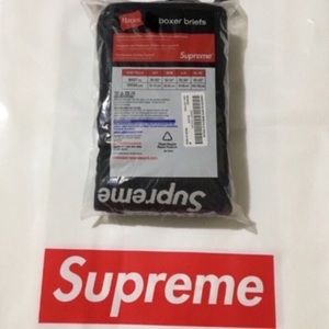 Supreme Underwear & Socks - Supreme Hanes Boxer (1 Boxer) Supreme Underwear & Socks - Supreme Hanes Boxer (1 Boxer)